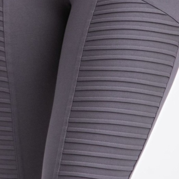 Moto Buttery soft Leggings - Picture 3 of 4